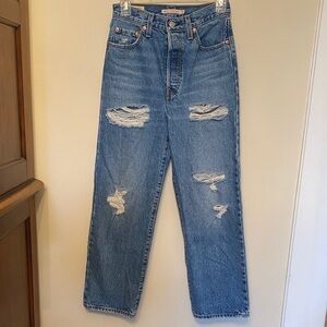 Levi's Women’s Blue Distressed Ribcage Straight Ankle Jean